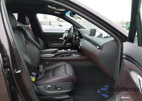 2023 Genesis Gv70 2.5T Awd from USA, damaged, VIN KMUMADTB8PU132474